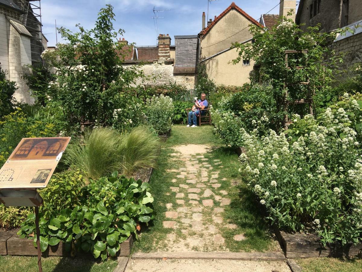 Papillons De Nuit Champagne Troyes Apartment ภายนอก รูปภาพ